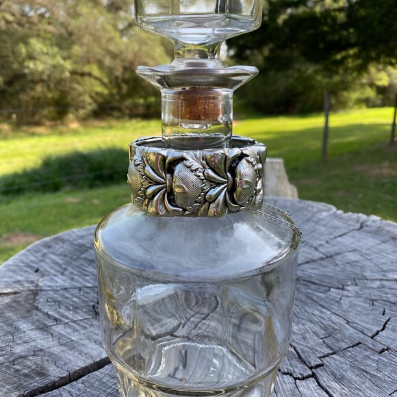 Vintage Victorian Revival Silver Plated Hinged Bangle . Costume Jewelry - Picture 6 of 8